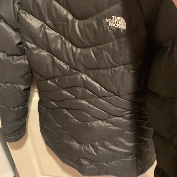 Lightly Worn The North Face Women's Aconcagua Jacket Size L - Picture 4 of 4